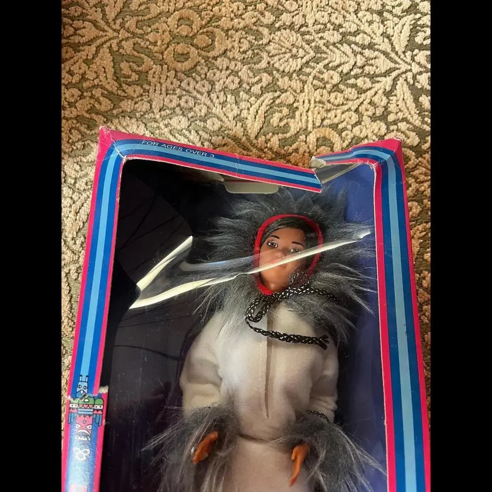 NIB BARBIE DOLL 1981 DOLLS OF THE WORLD VINTAGE ESKIMO‎ ARCTIC 3898